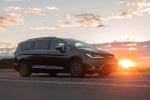 Chrysler Pacifica Hybrid Limited 2016 года